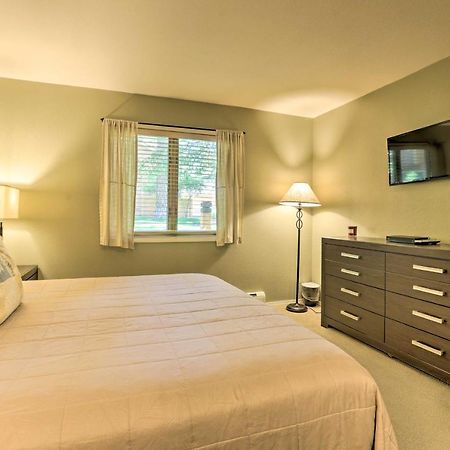 Corner-Unit Condo With Grill Walk To Lake Tahoe! Incline Village Bagian luar foto